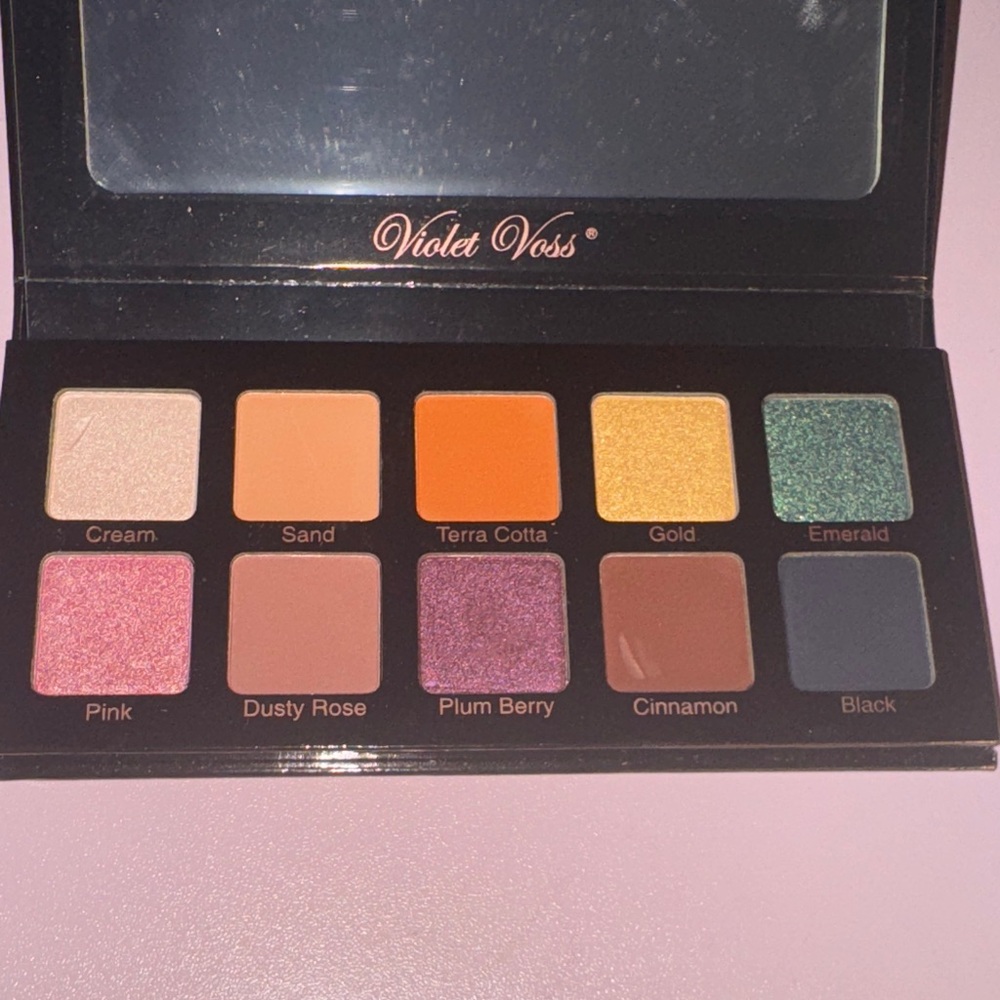 Violet Voss Eyeshadow Palette - Cream, Gold, and Emerald Hues